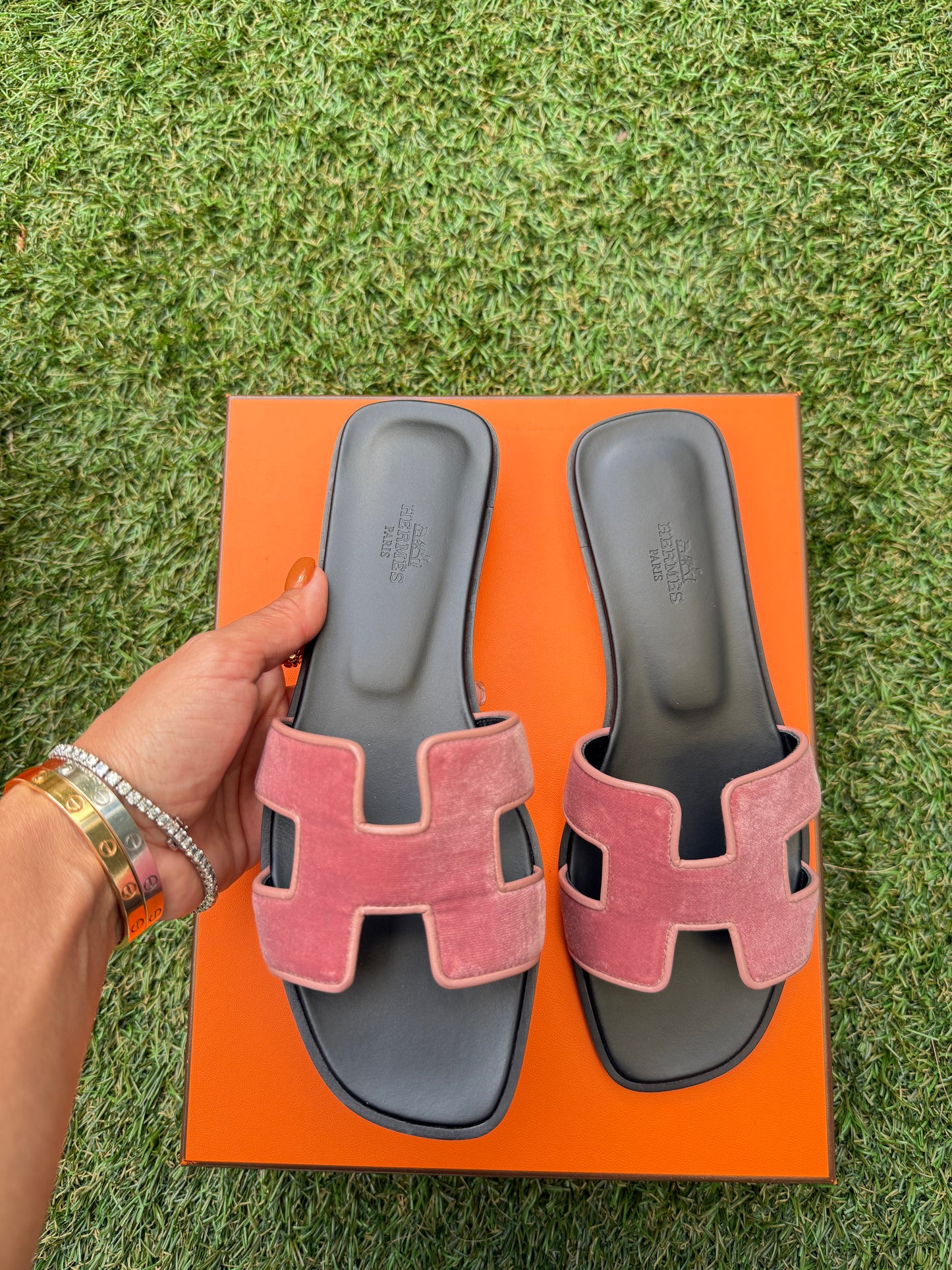 HERMES H ORAN BOISE DE ROSE VELOURS VELVET SANDALS SHOES FLATS FLAT SLIDES