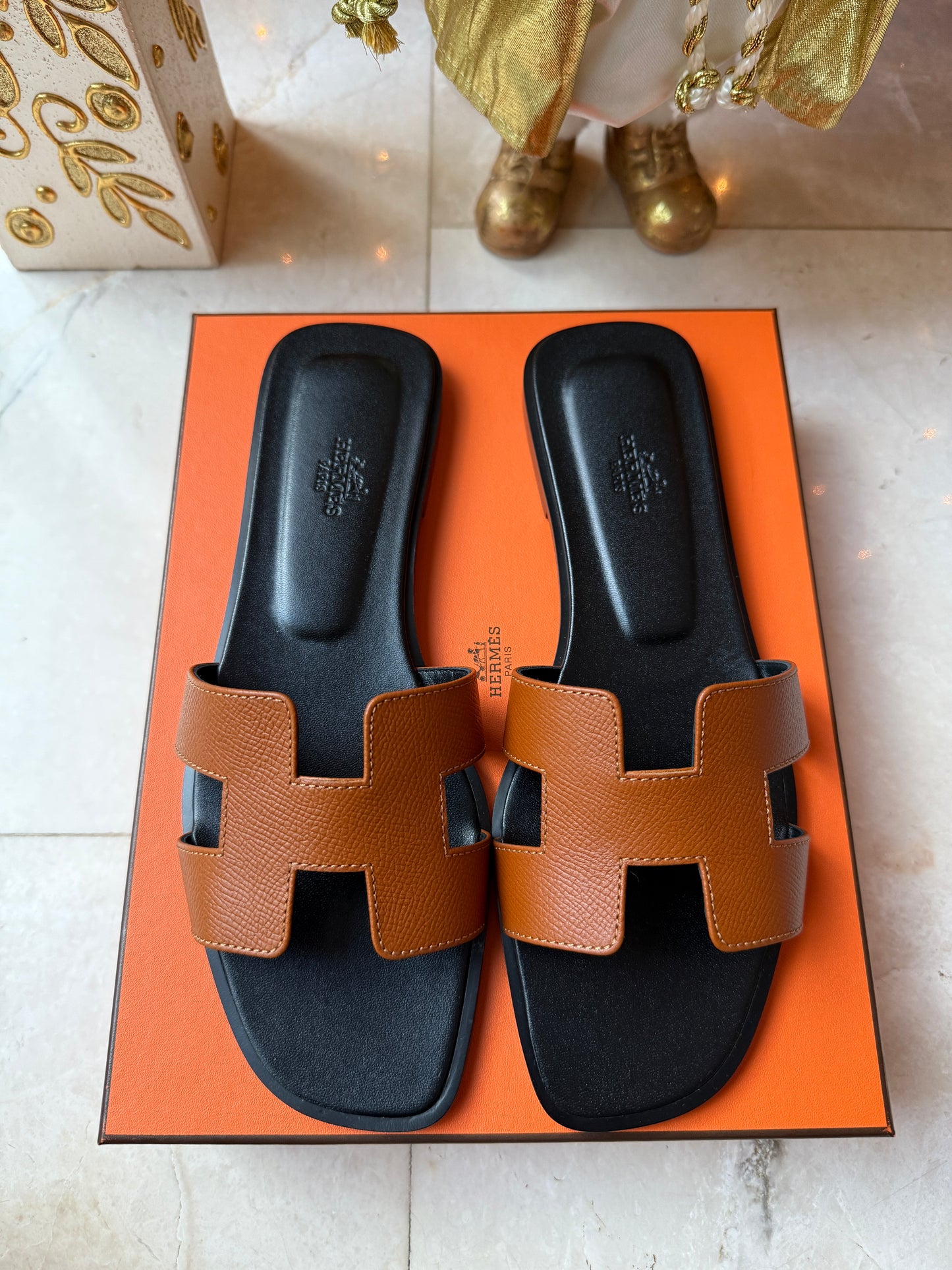 Hermes Oran Naturel Epsom Heritage Calfskin Leather Brown Black Sandals Flats