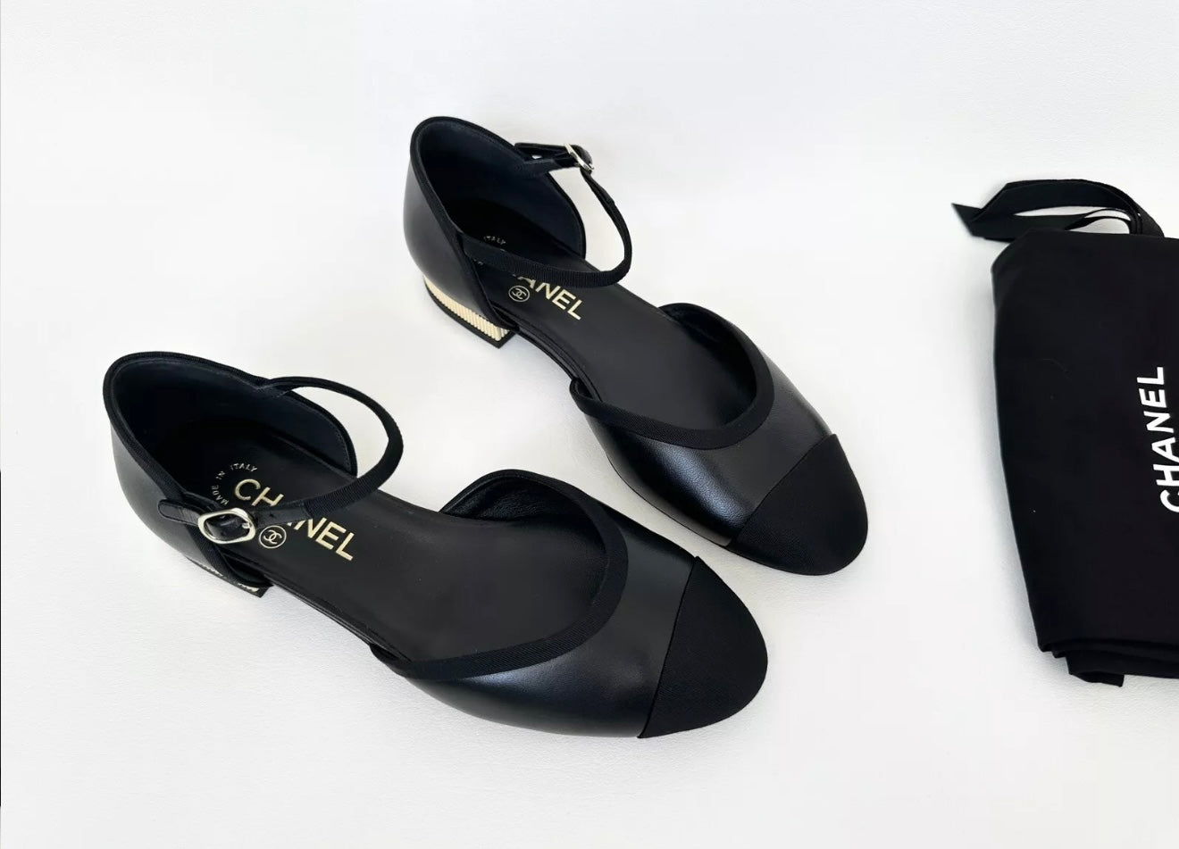 2024 CHANEL CC LOGO BLACK LEATHER MARY JANE BALLET FLATS SHOES GOLD HEEL