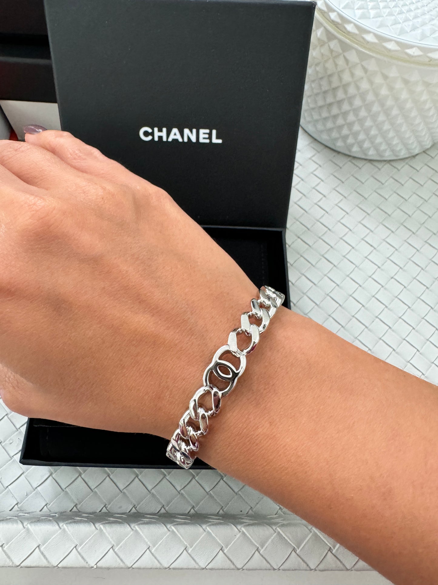 Chanel 22A Metal Silver Tone Chain Cuban Link CC Logo Cuff Bangle Bracelet S