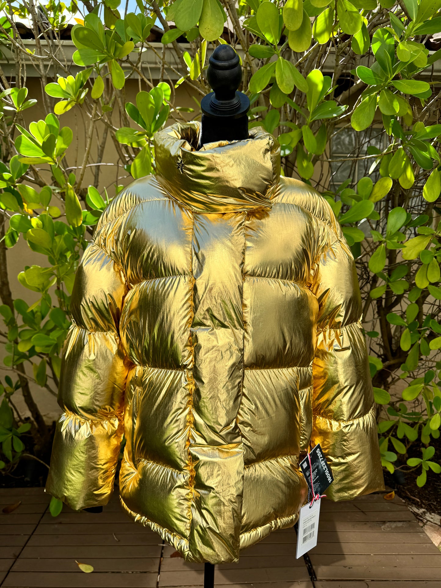 Perfect Moment Oversized Parka III Metallic Gold Foil NWT Puffer Coat Ski Jacket