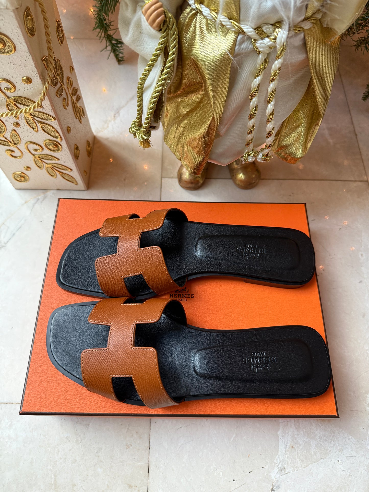 Hermes Oran Naturel Epsom Heritage Calfskin Leather Brown Black Sandals Flats