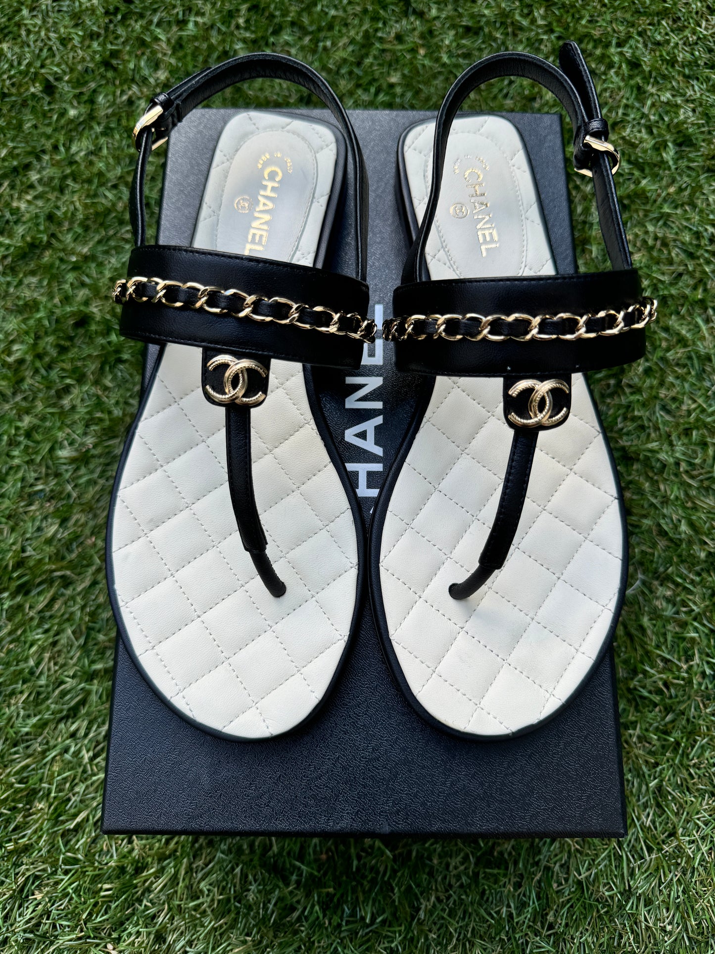 CHANEL CC LOGO BLACK OPEN TOE THONG CHAIN LEATHER FLAT SHOES SANDALS