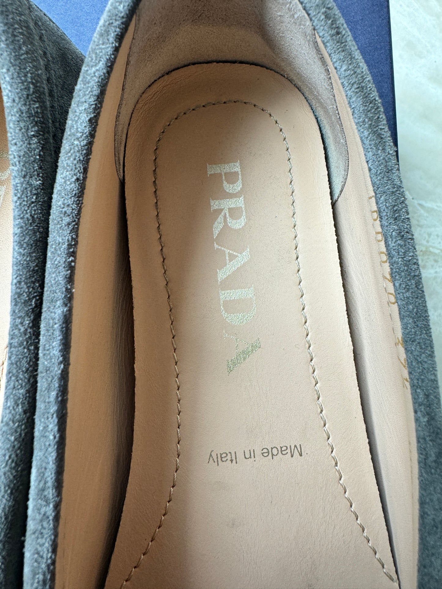 Prada Gray Ghiaia Suede Bow Gold Logo Drivers Driving Loafers