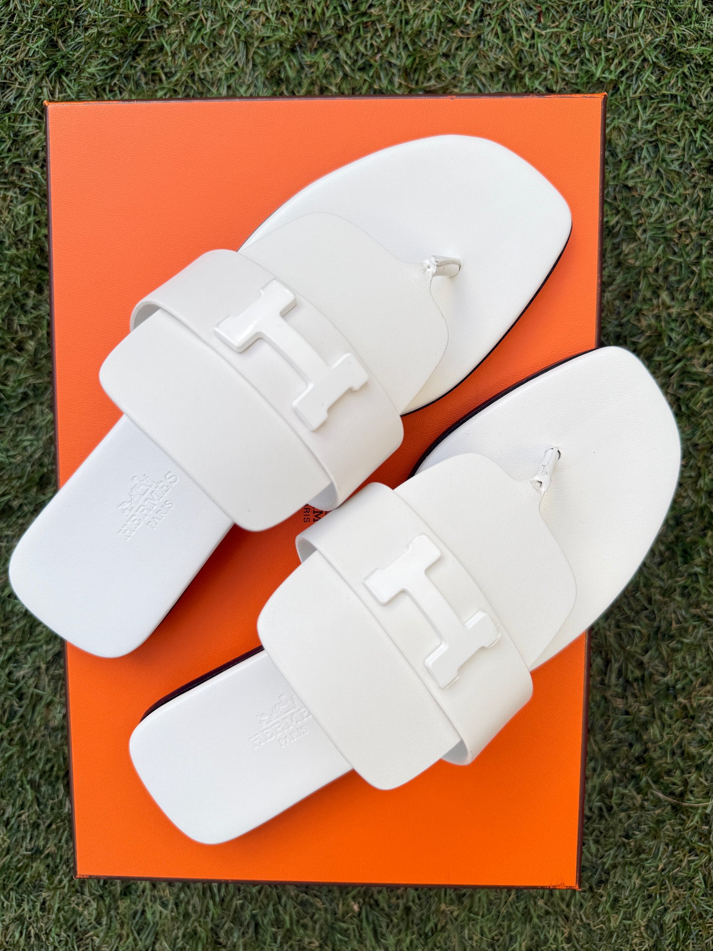 Hermes Galerie White Sandal Thong Sandals Flat Square Toe Calfskin Leather