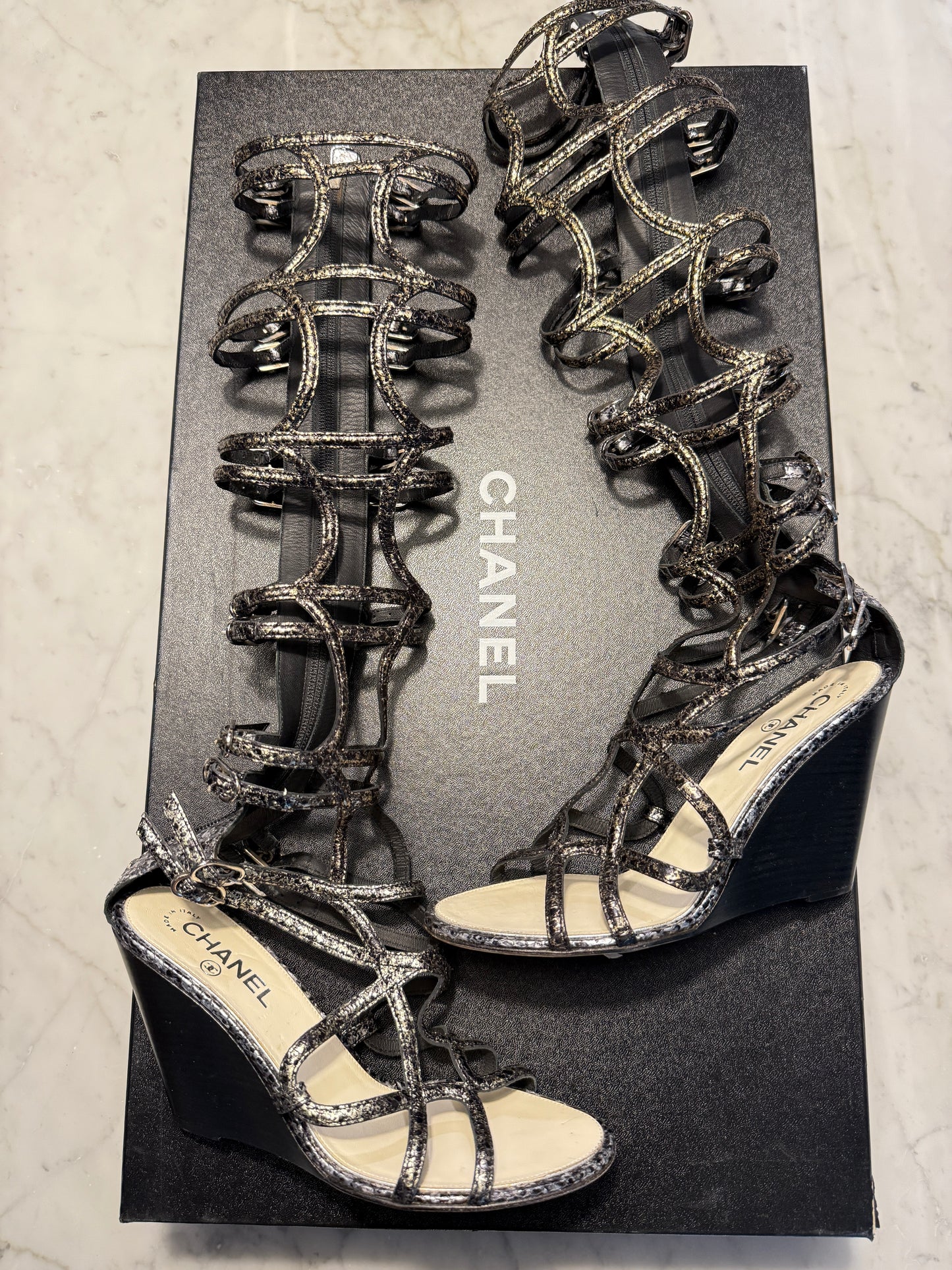 Chanel 10P Metallic Lambskin Gladiator Caged Wedge Strap Sandals Argent Black Snakeskin Shoes