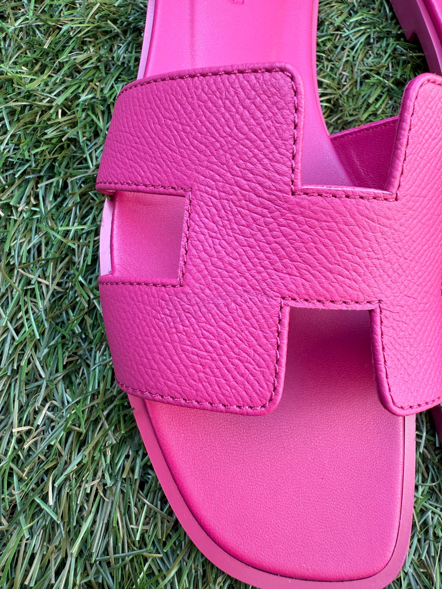 Hermes Oran Rose Fuchsia Bougainvillier Pink Epsom Leather Calfskin Sandals Slides Flats