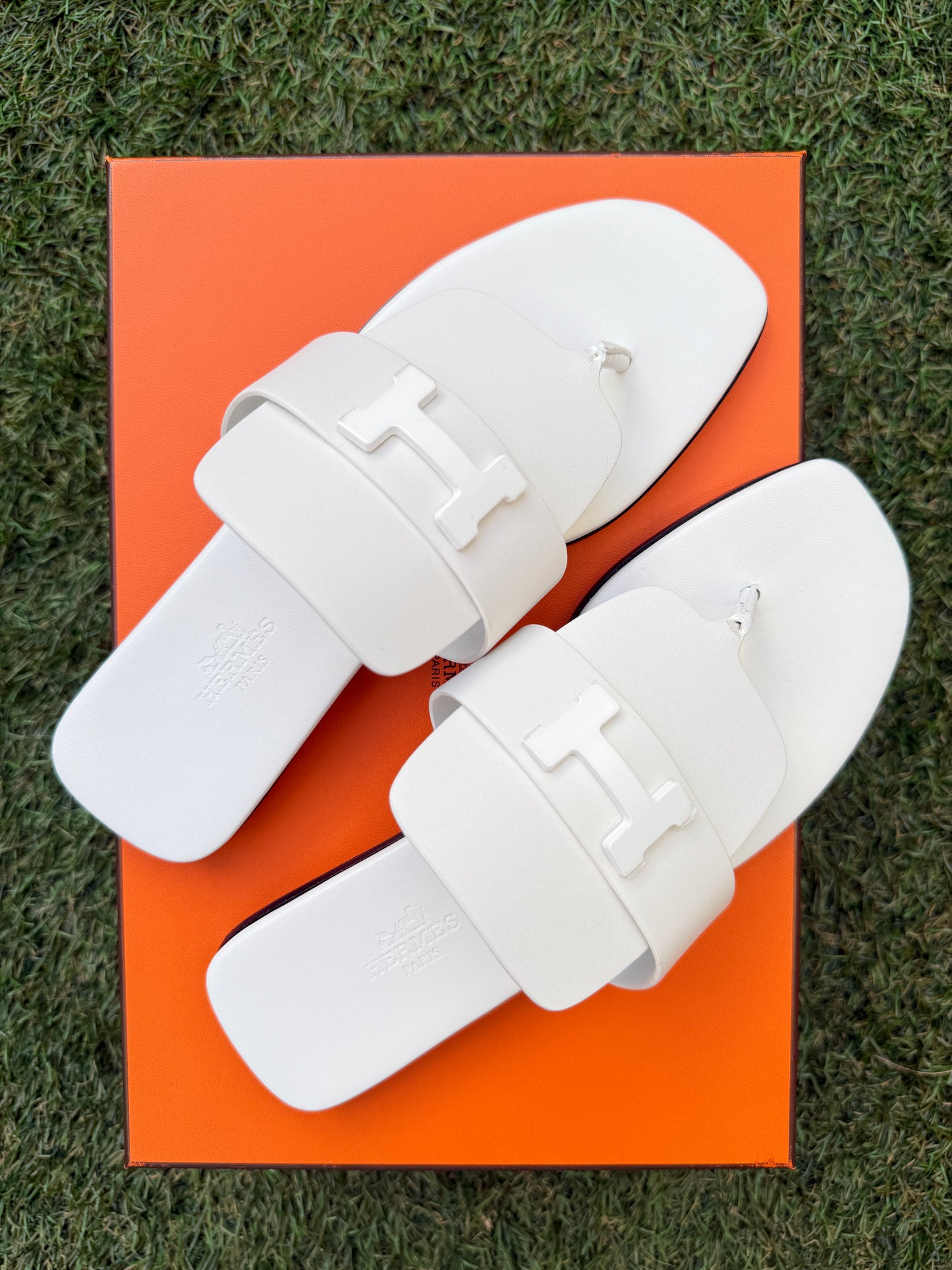 Hermes Galerie White Sandal Thong Sandals Flat Square Toe Calfskin Leather