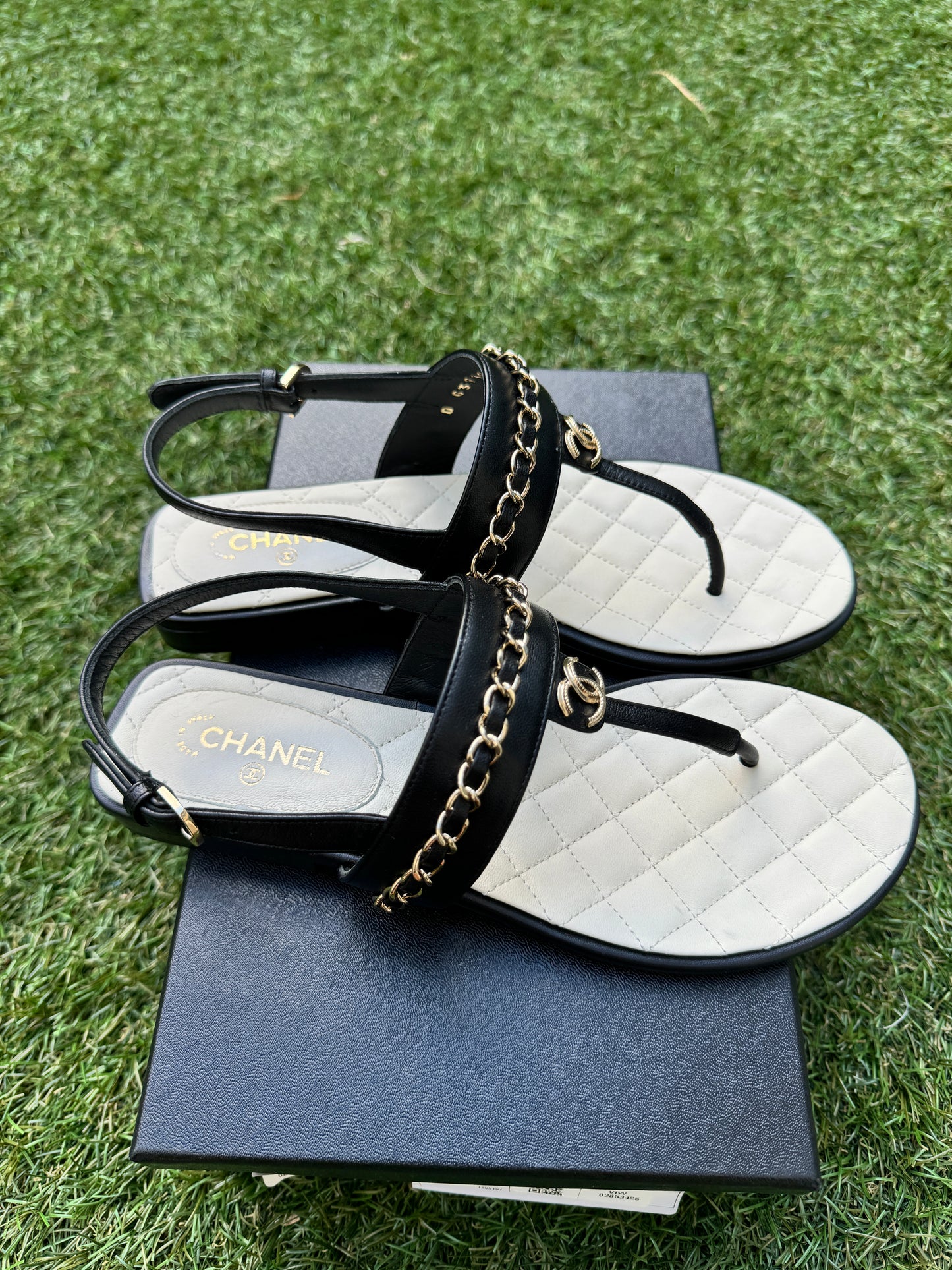 CHANEL CC LOGO BLACK OPEN TOE THONG CHAIN LEATHER FLAT SHOES SANDALS