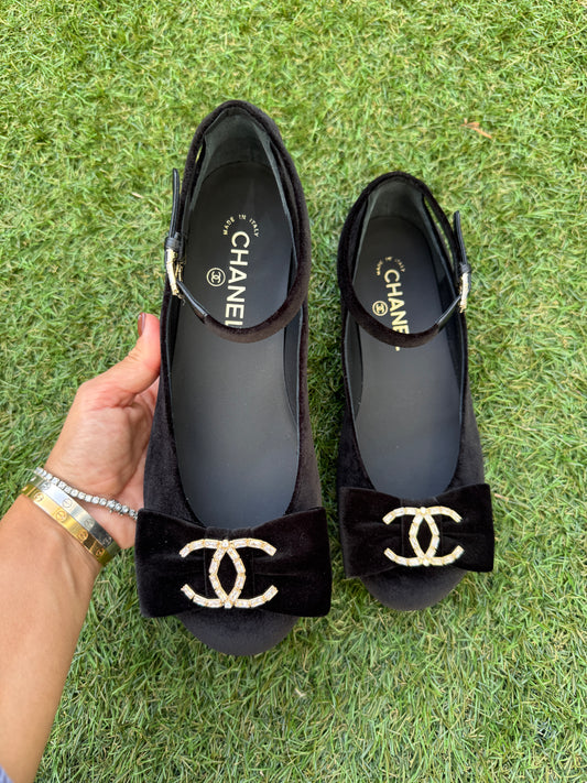 CHANEL GOLD CC LOGO BLACK VELVET BOW WITH CRYSTALS CC LOGO MARY JANE BALLET FLATS