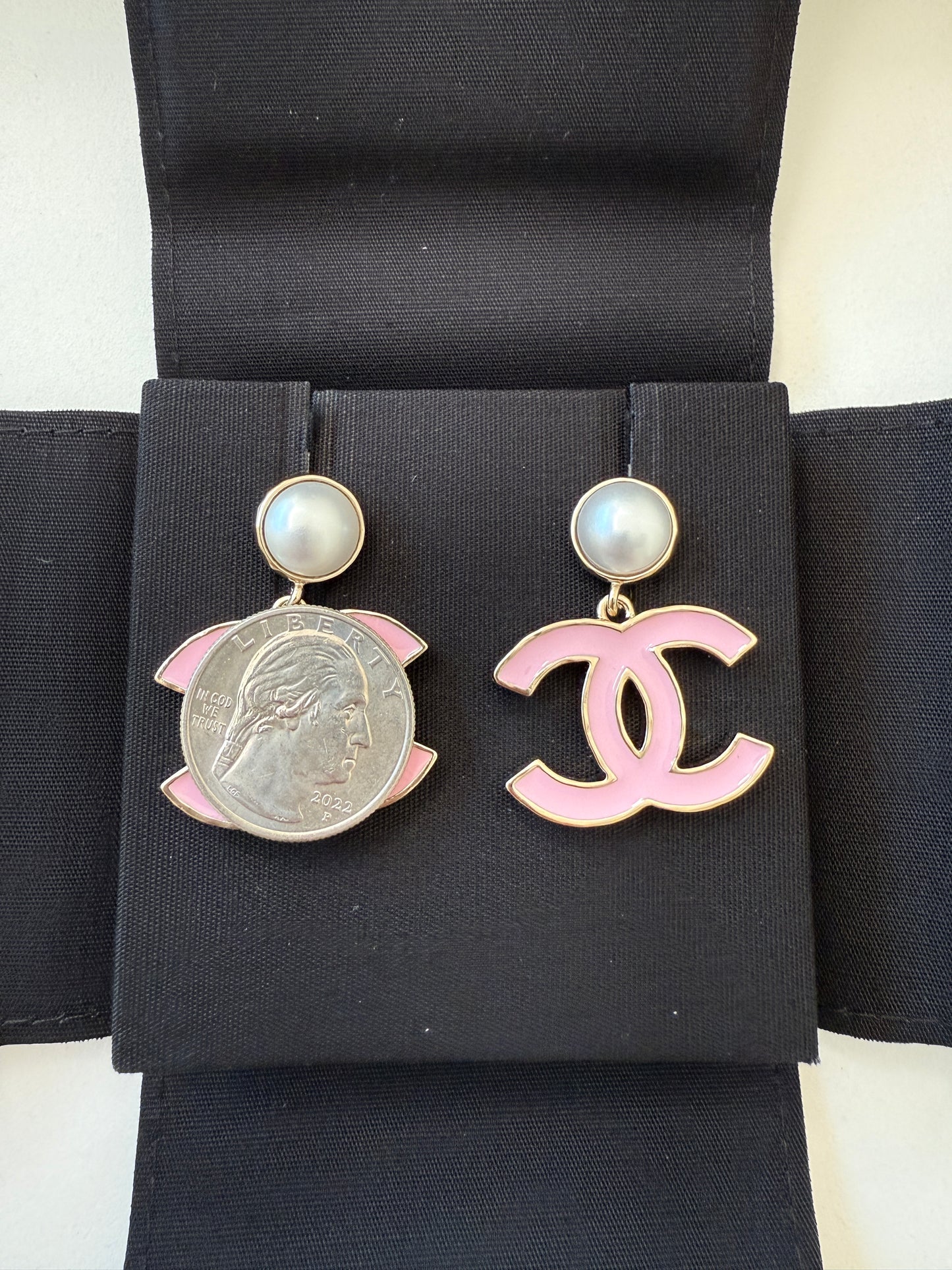 Chanel 25P CC Logo Pink Metal Resin Gold Tone Stud White Pearl Pendant Earrings