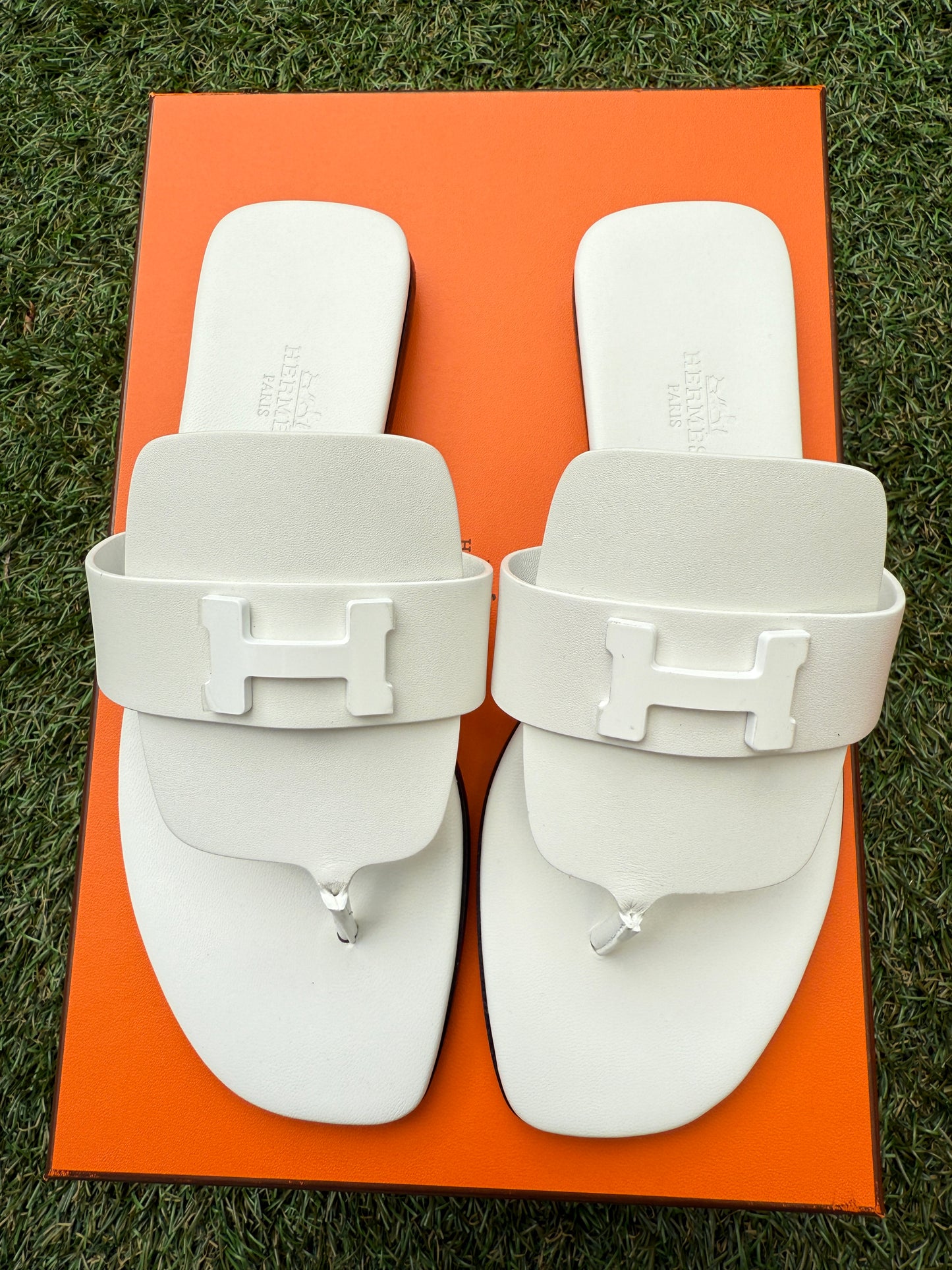 Hermes Galerie White Sandal Thong Sandals Flat Square Toe Calfskin Leather