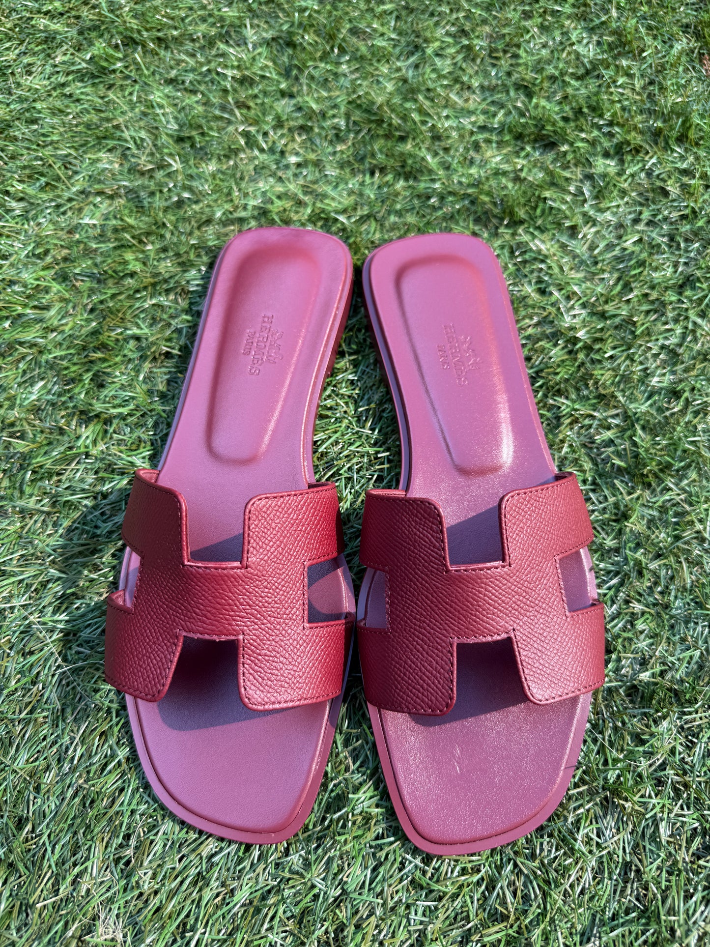 Hermes Oran Rouge H Epsom Leather Calfskin Cut Out Sandals Slides Flats