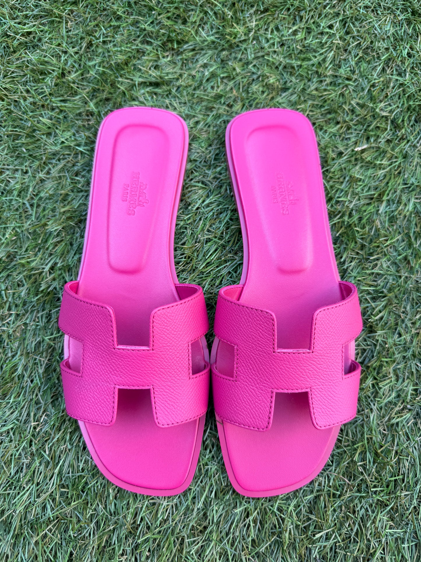 Hermes Oran Rose Fuchsia Bougainvillier Pink Epsom Leather Calfskin Sandals Slides Flats