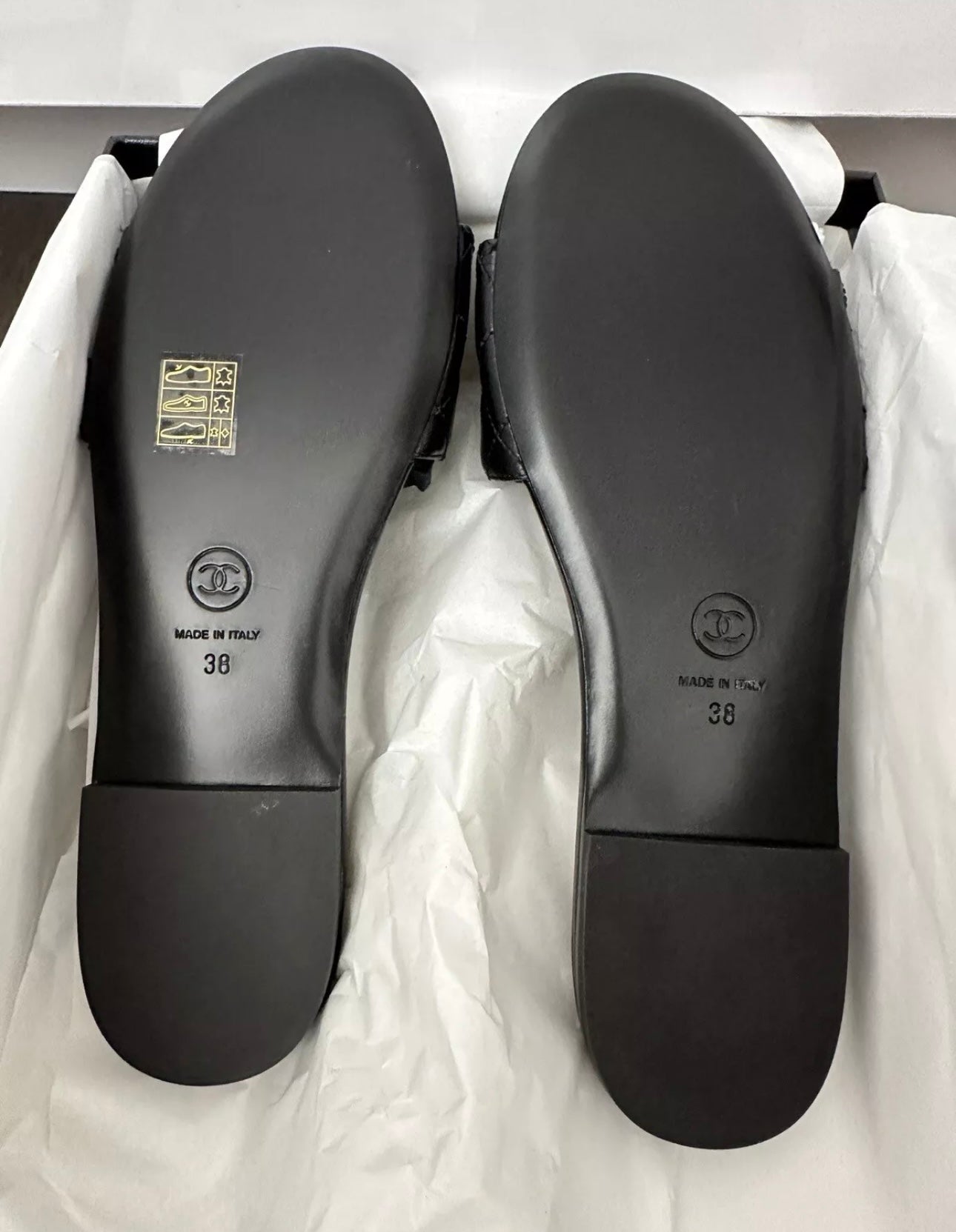 2023 CHANEL CC LOGO BLACK QUILTED LEATHER FLAT SHOES SLIDES MULES SANDALS