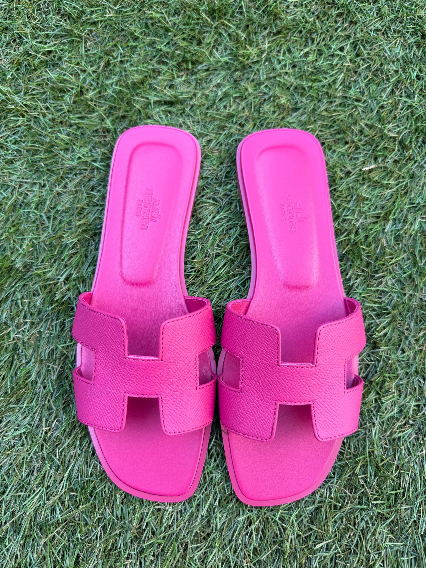 Hermes Oran Rose Fuchsia Bougainvillier Pink Epsom Leather Calfskin Sandals Slides Flats