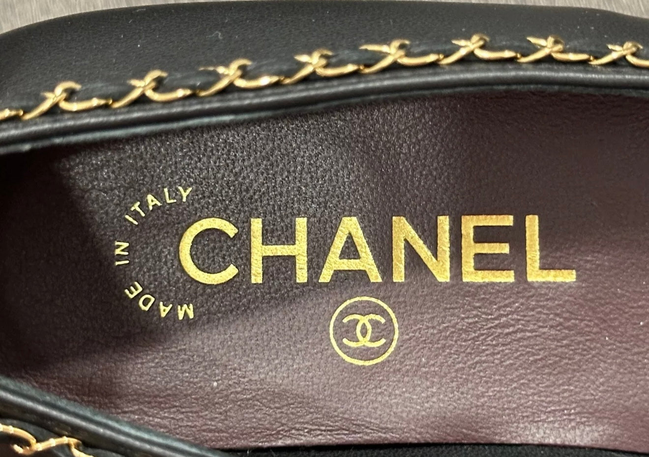 2024 CHANEL CC LOGO BOW BLACK LEATHER GOLD CHAIN BALLET BALLERINA CAP TOE FLATS