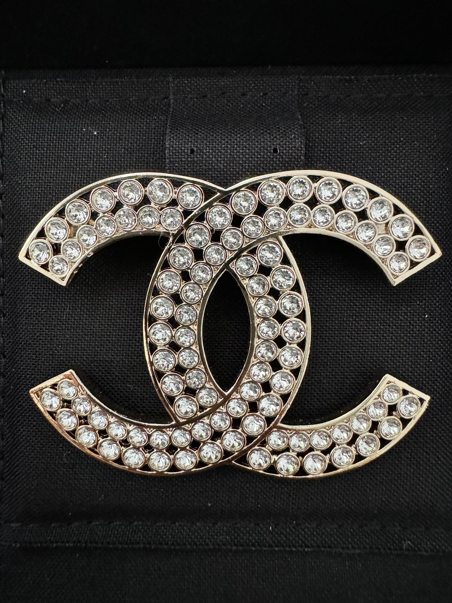 CHANEL 23S CLASSIC GOLD TONE LARGE BIG CC LOGO CRYSTALS CRYSTAL BROOCH PIN