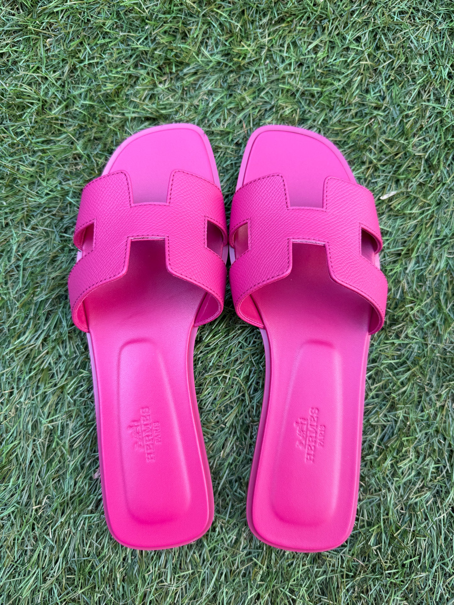 Hermes Oran Rose Fuchsia Bougainvillier Pink Epsom Leather Calfskin Sandals Slides Flats