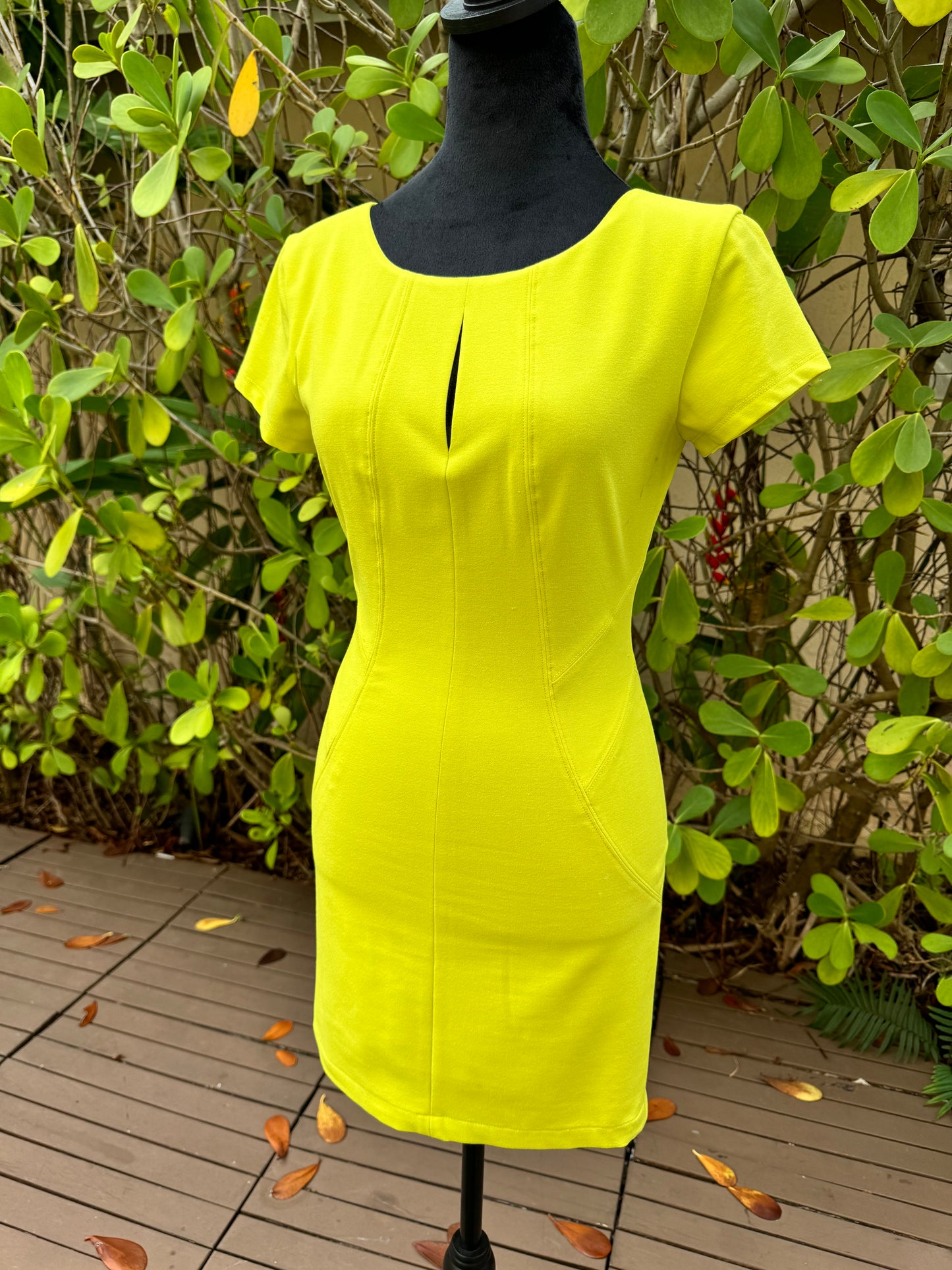 BCBG Maxazria Chloe Dark Lime Yellow Green Short Mini Dress Pre-Owned