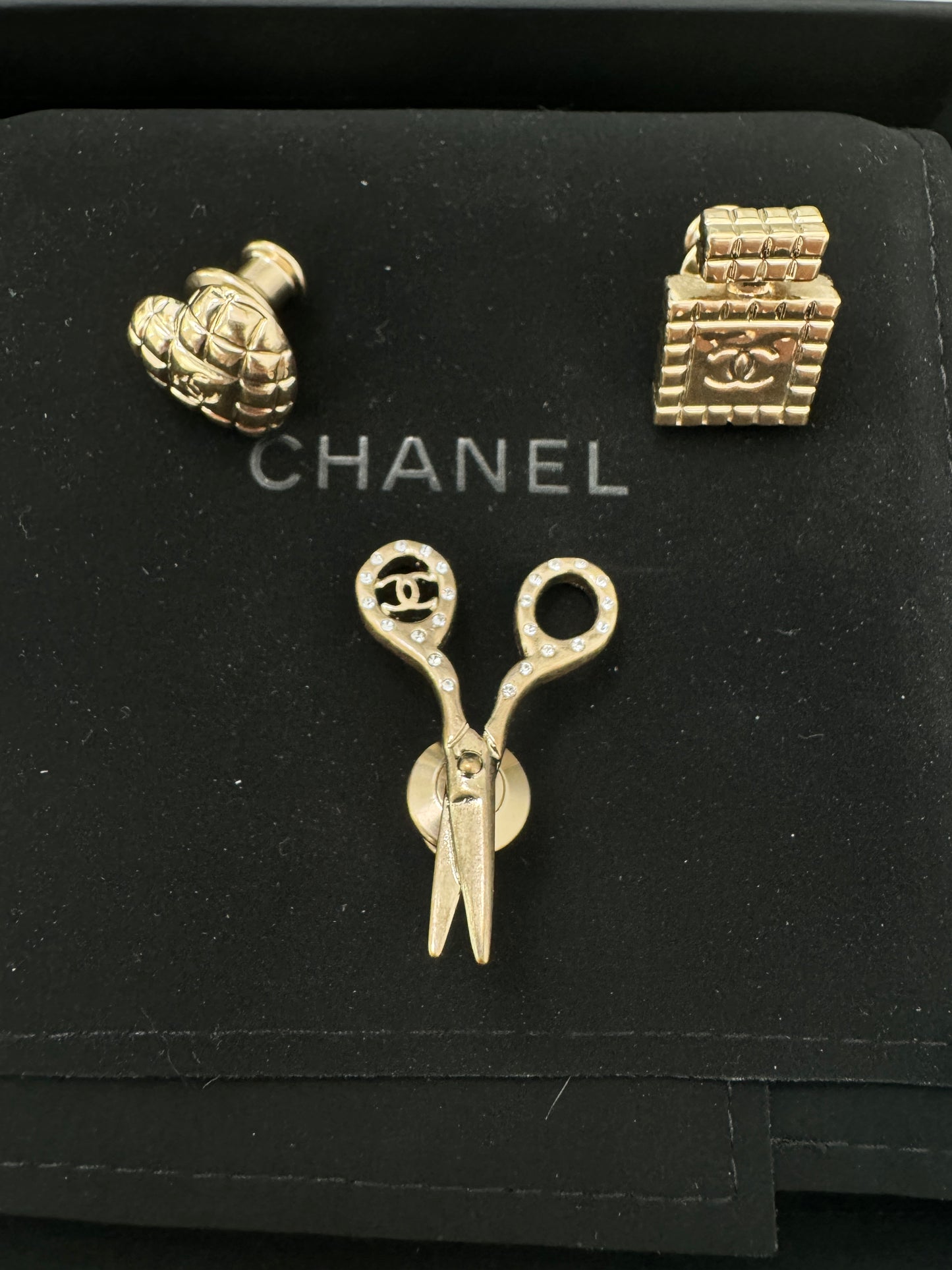 Chanel 22 Metal Crystal Quilted CC Heart Scissors Perfume Brooch 3 Set Gold Pins