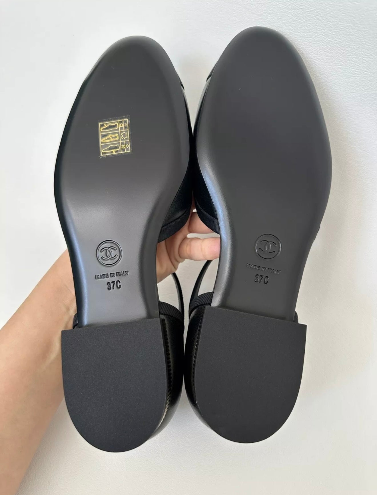 2024 CHANEL CC LOGO BLACK LEATHER MARY JANE BALLET FLATS SHOES GOLD HEEL