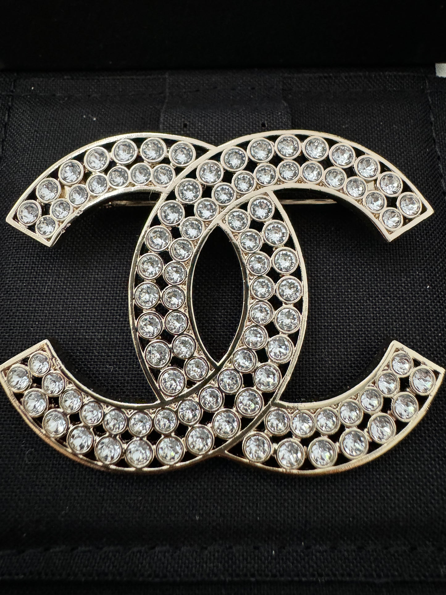 CHANEL 23S CLASSIC GOLD TONE LARGE BIG CC LOGO CRYSTALS CRYSTAL BROOCH PIN