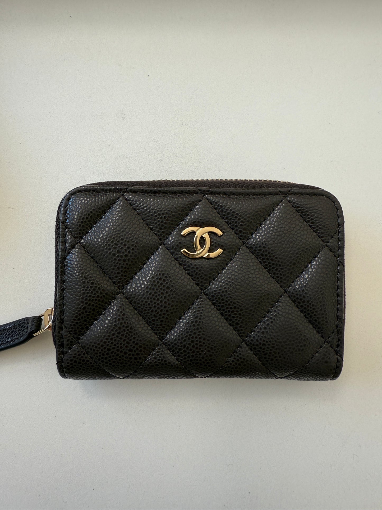 Chanel 25 Classic Zipped Zip Coin Purse Caviar Dark Brown Leather Wallet Marro