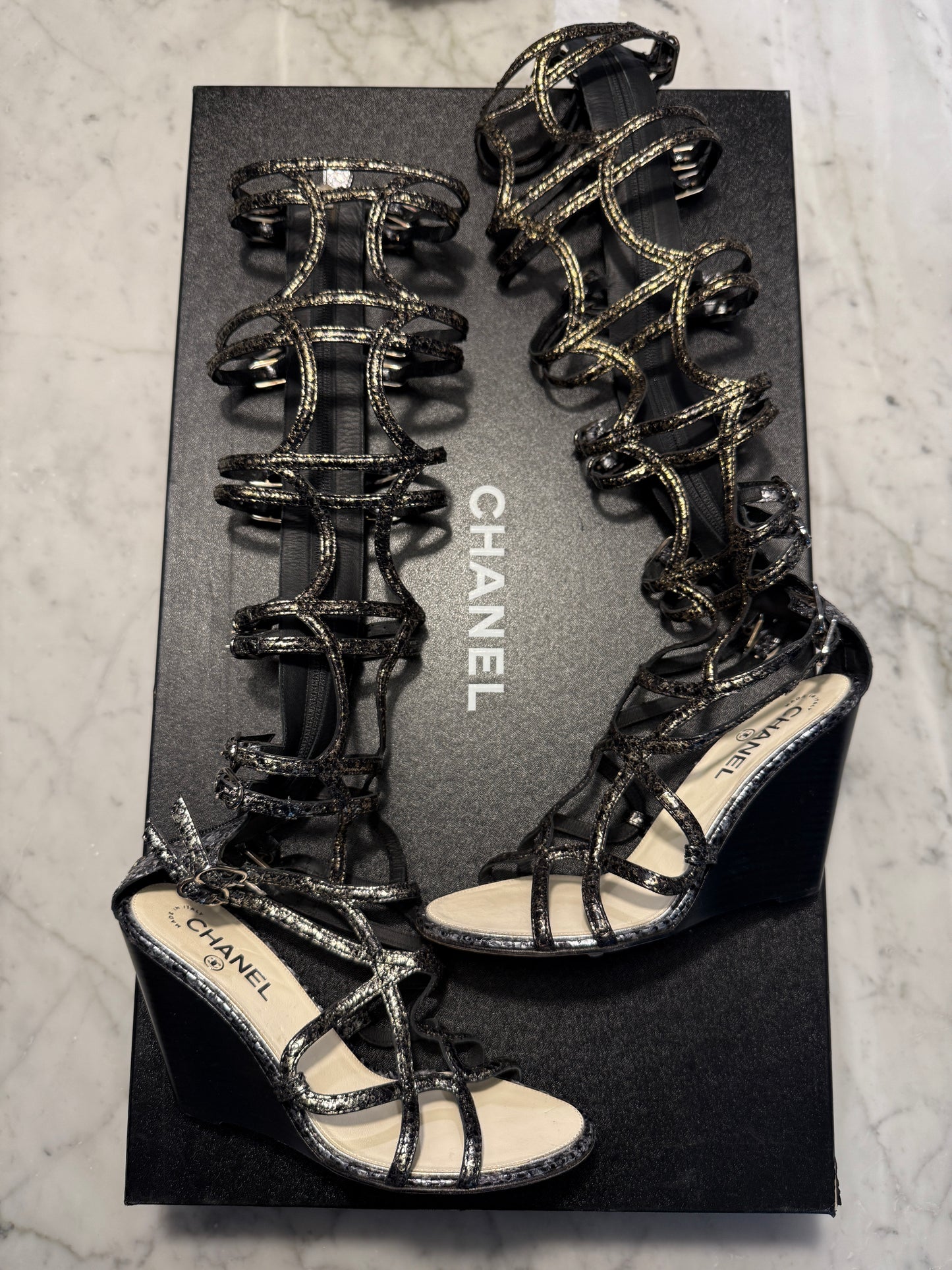 Chanel 10P Metallic Lambskin Gladiator Caged Wedge Strap Sandals Argent Black Snakeskin Shoes