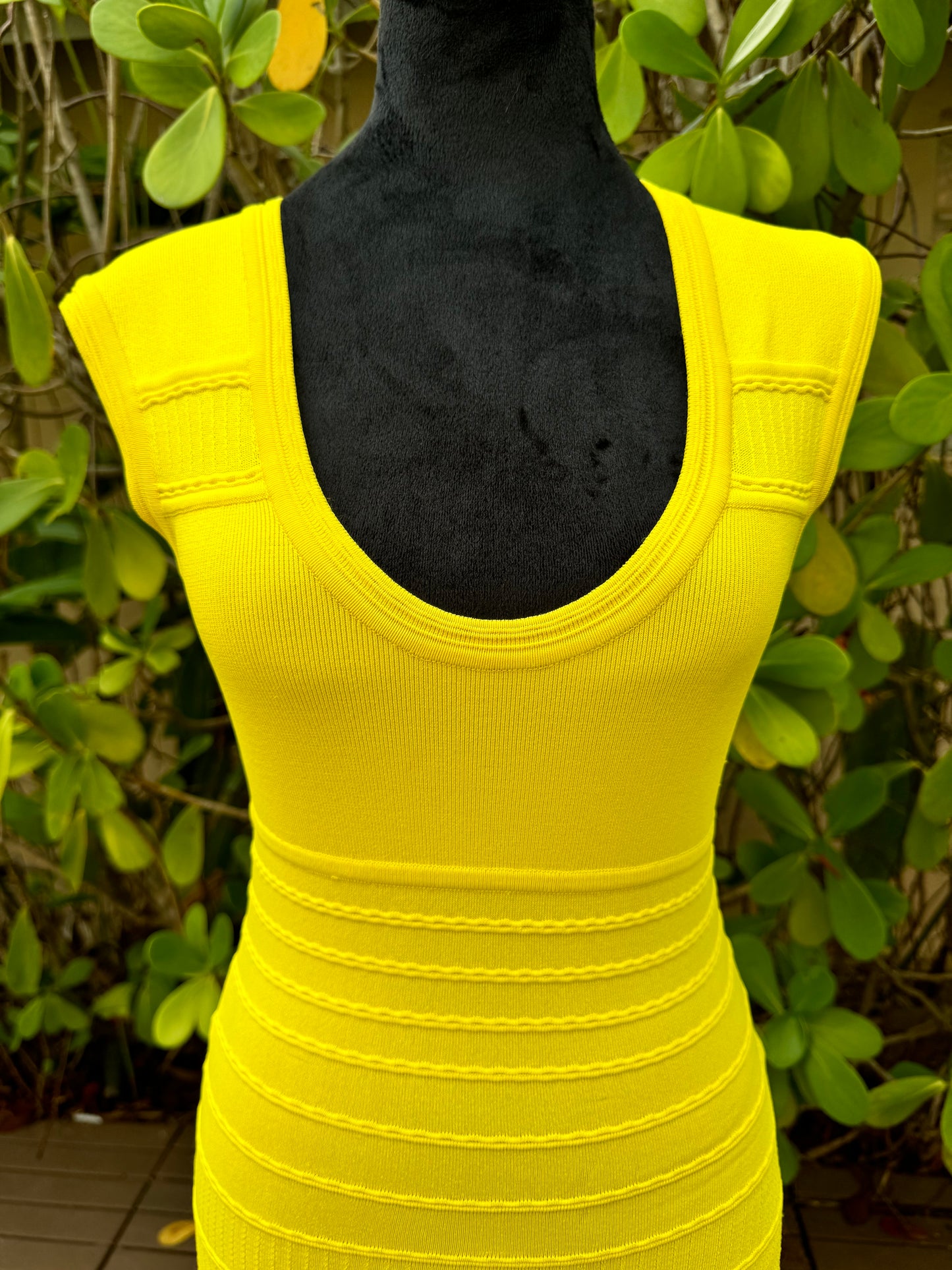 YIGAL AZROUEL Techno Knit Bright Yellow Sleeveless Ruffle Stretch Dress Pre-Owned