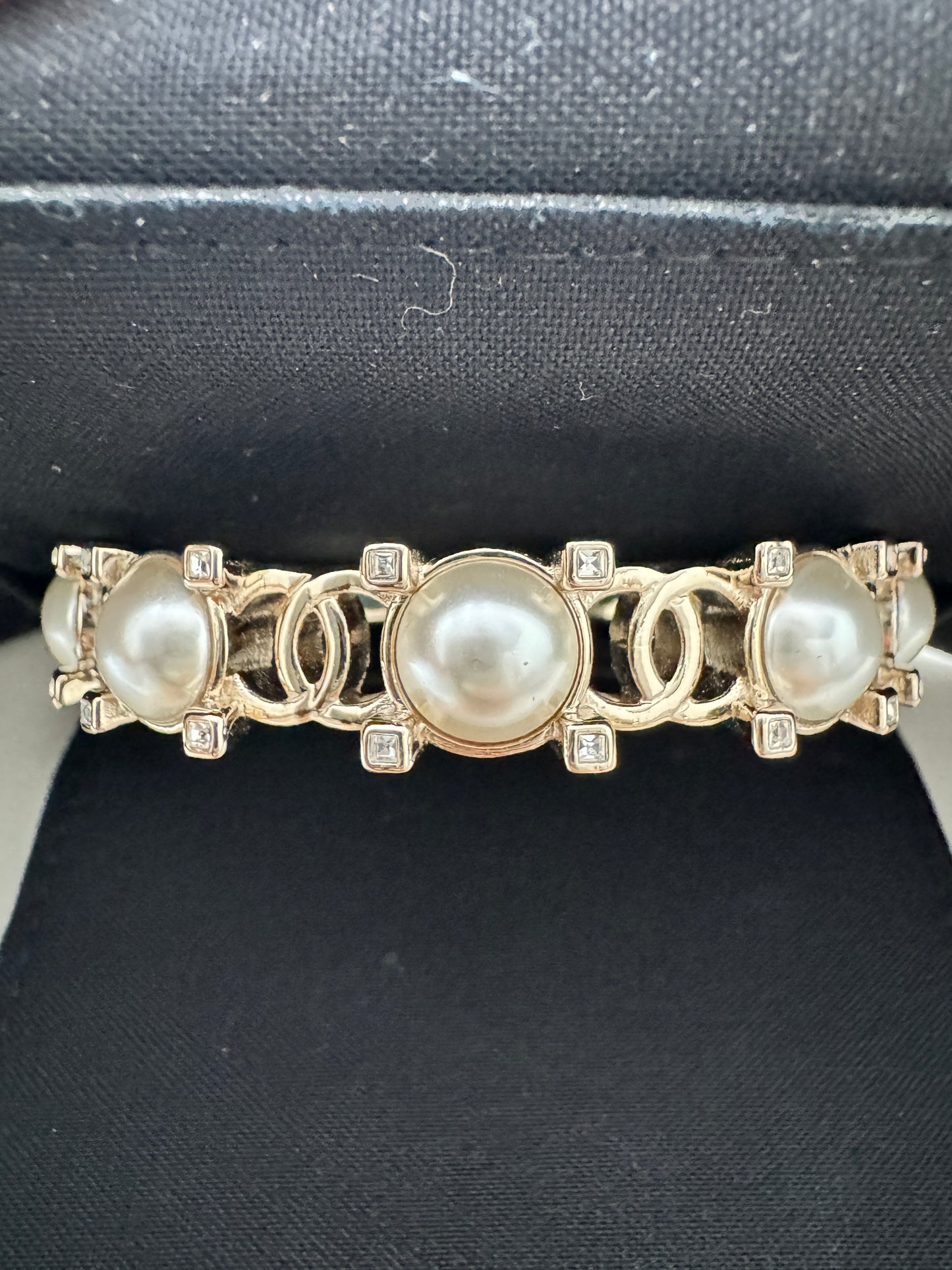 CHANEL B21 GOLD TONE METAL CUFF CC LOGO LARGE PEARLS CRYSTALS BANGLE BRACELET