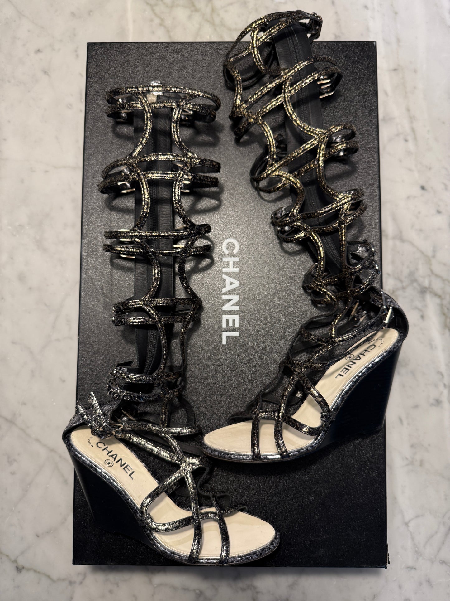 Chanel 10P Metallic Lambskin Gladiator Caged Wedge Strap Sandals Argent Black Snakeskin Shoes