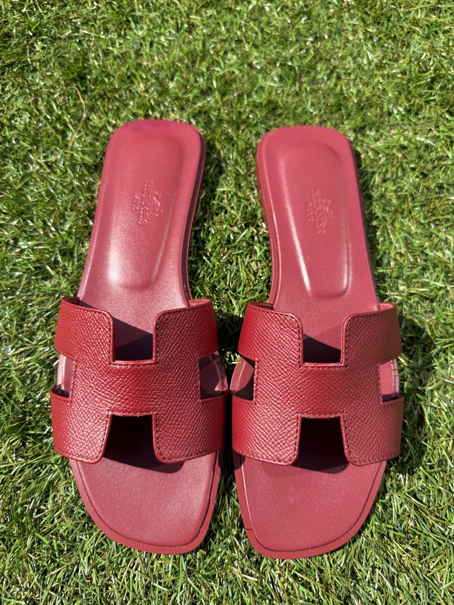 Hermes Oran Rouge H Epsom Leather Calfskin Cut Out Sandals Slides Flats