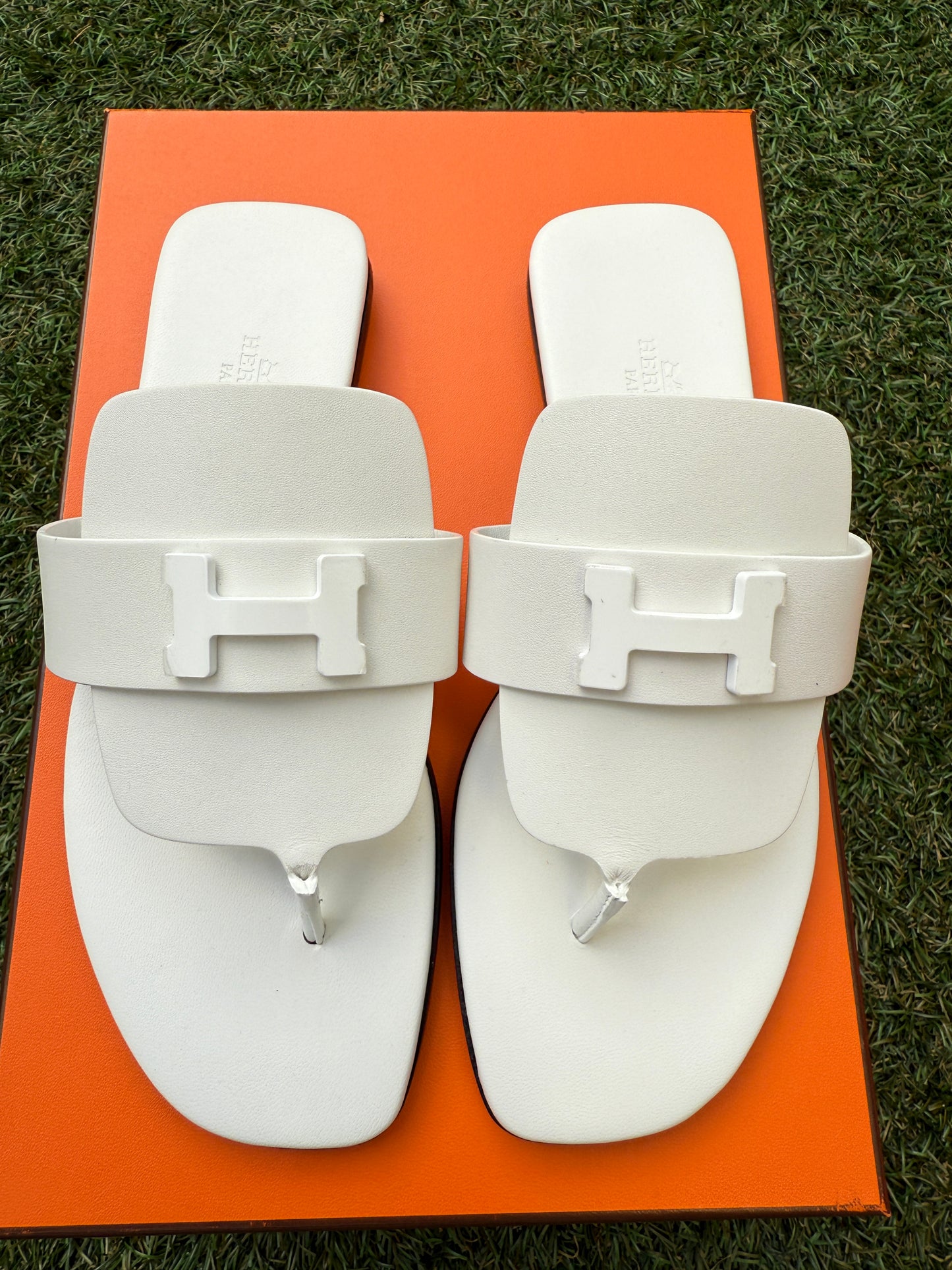 Hermes Galerie White Sandal Thong Sandals Flat Square Toe Calfskin Leather