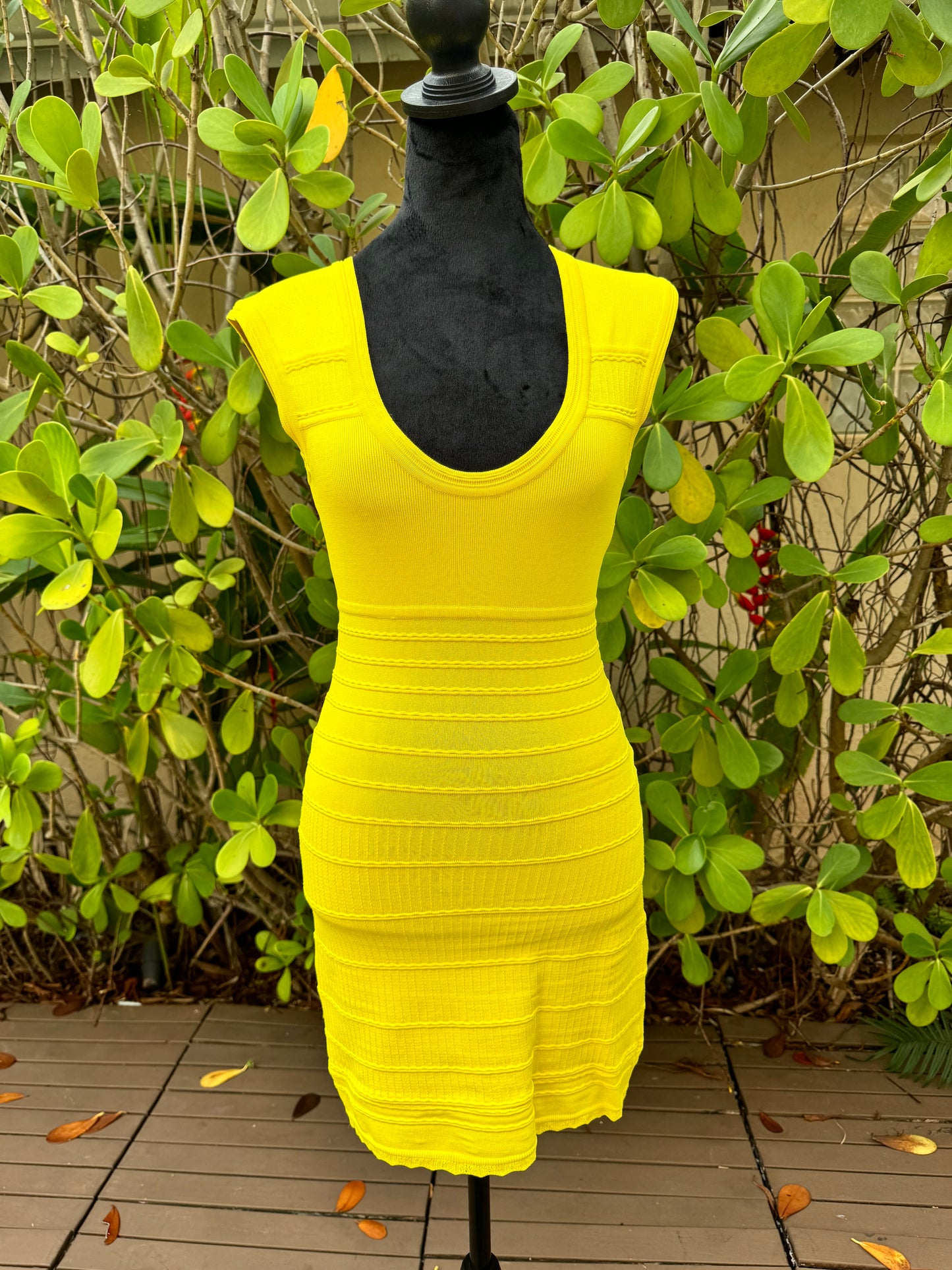 YIGAL AZROUEL Techno Knit Bright Yellow Sleeveless Ruffle Stretch Dress Pre-Owned