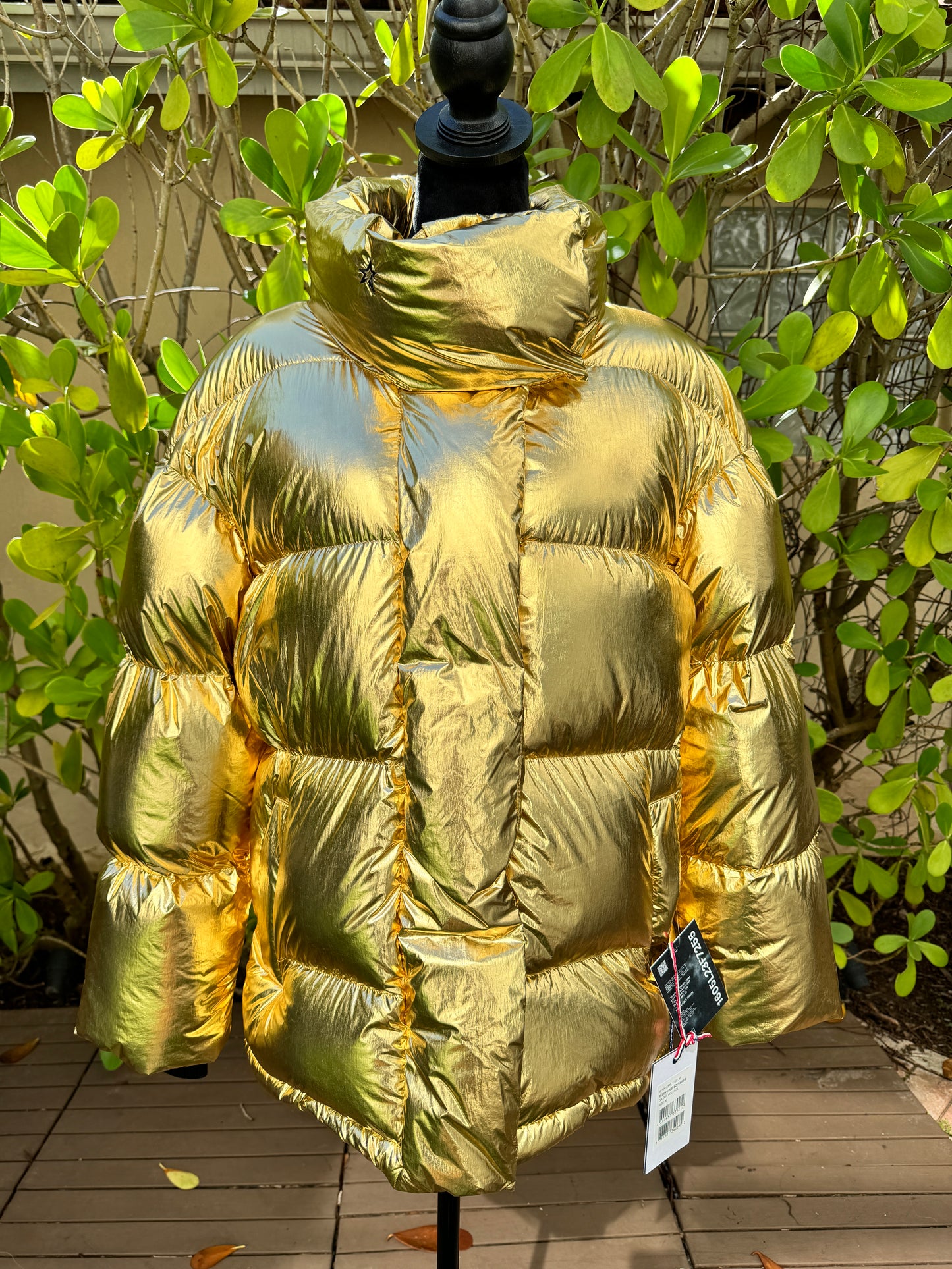 Perfect Moment Oversized Parka III Metallic Gold Foil NWT Puffer Coat Ski Jacket