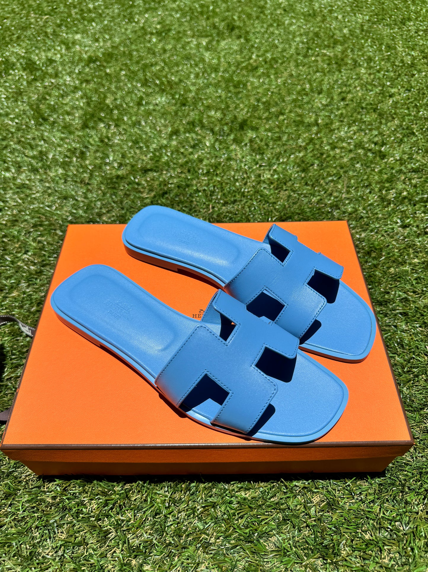 HERMES H ORAN SANDALS BLUE CAMEO SMOOTH LEATHER SHOES FLAT SLIDES