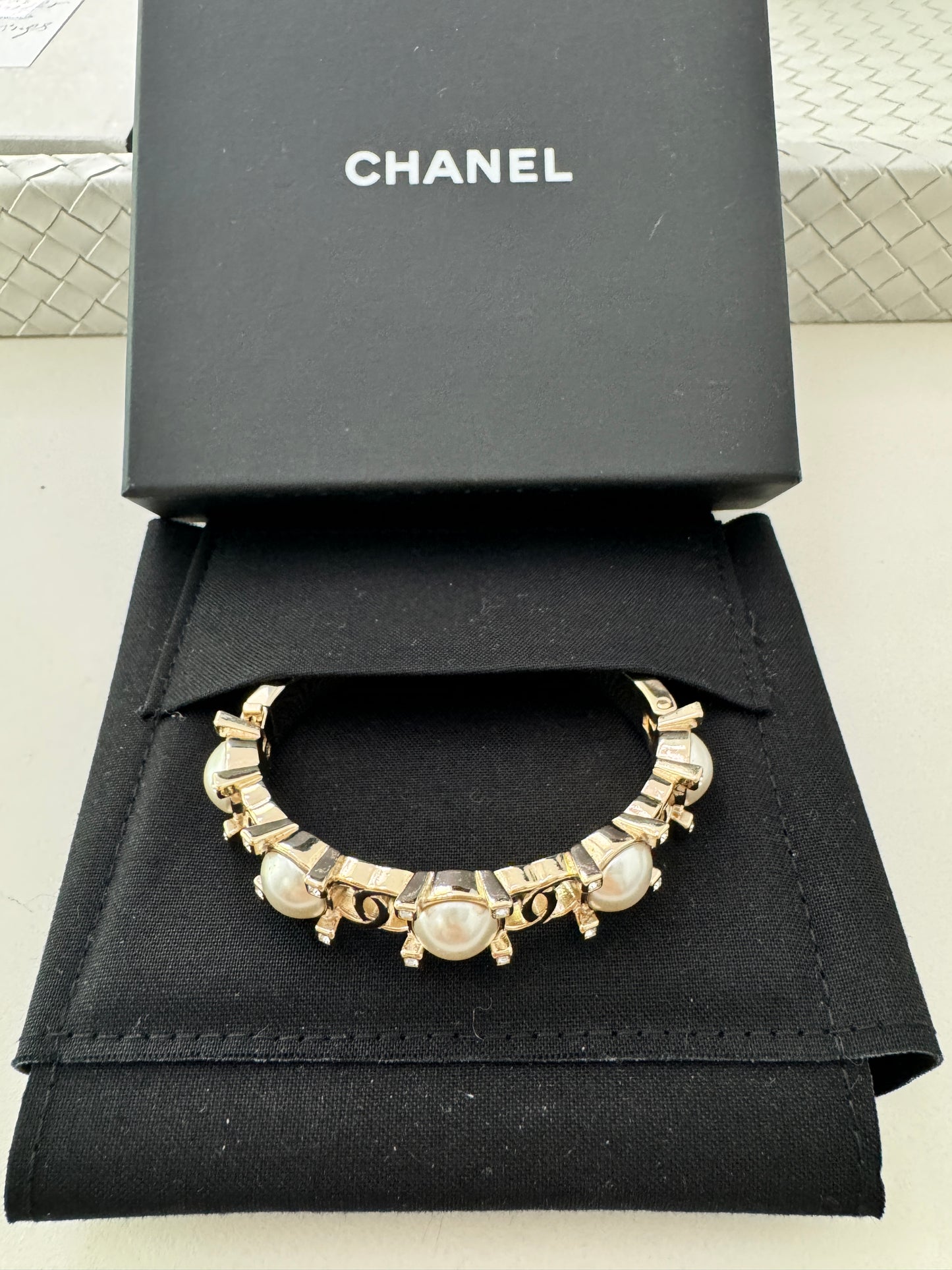 CHANEL B21 GOLD TONE METAL CUFF CC LOGO LARGE PEARLS CRYSTALS BANGLE BRACELET