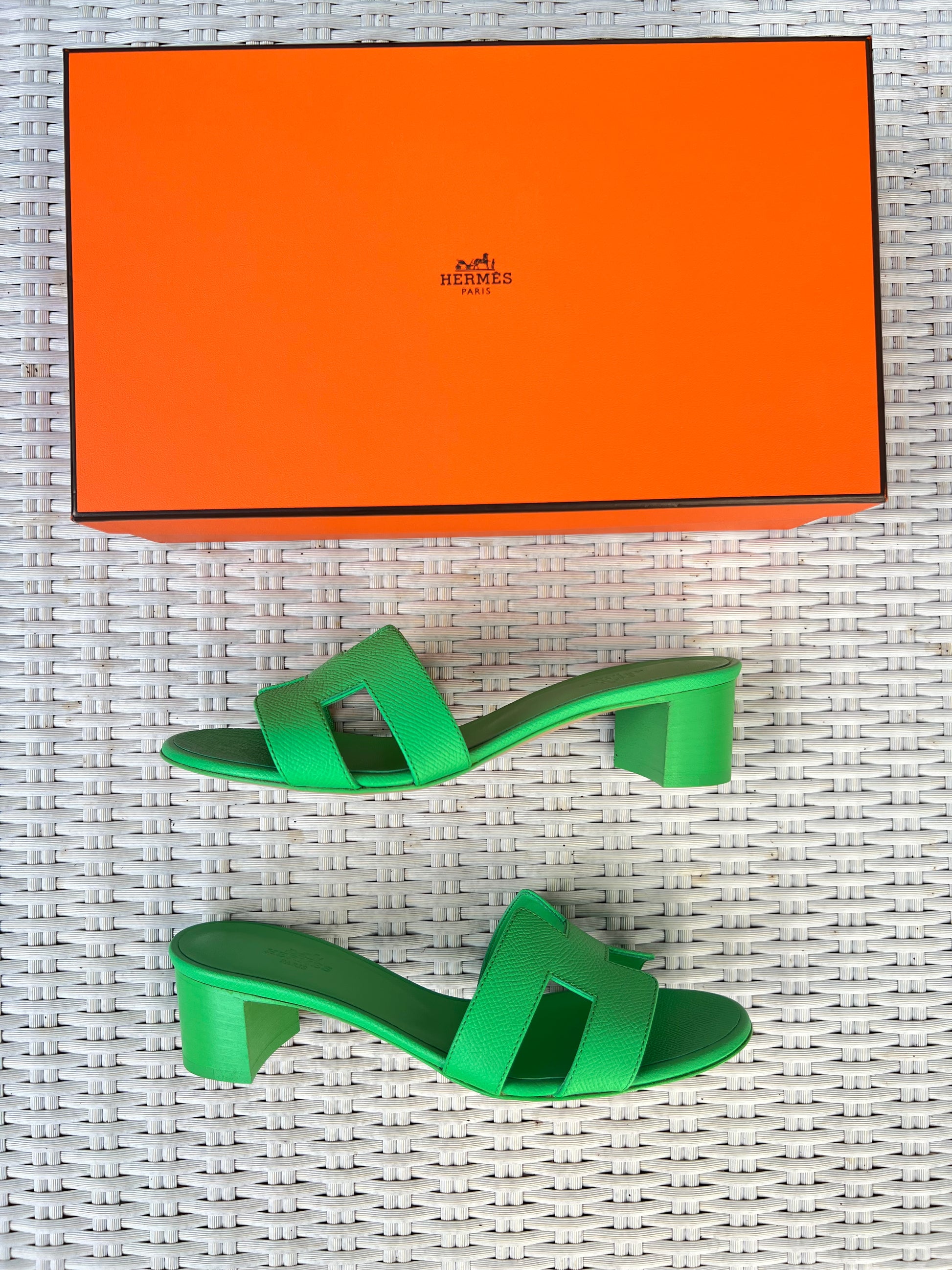 Hermes Oasis H Vert Pomme Green Epsom Leather Sandals Shoes – Miami Lux  Boutique