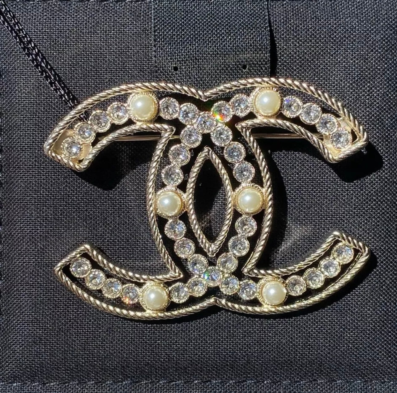 CHANEL PreOwned 1993 CC goldplated Brooch  Farfetch