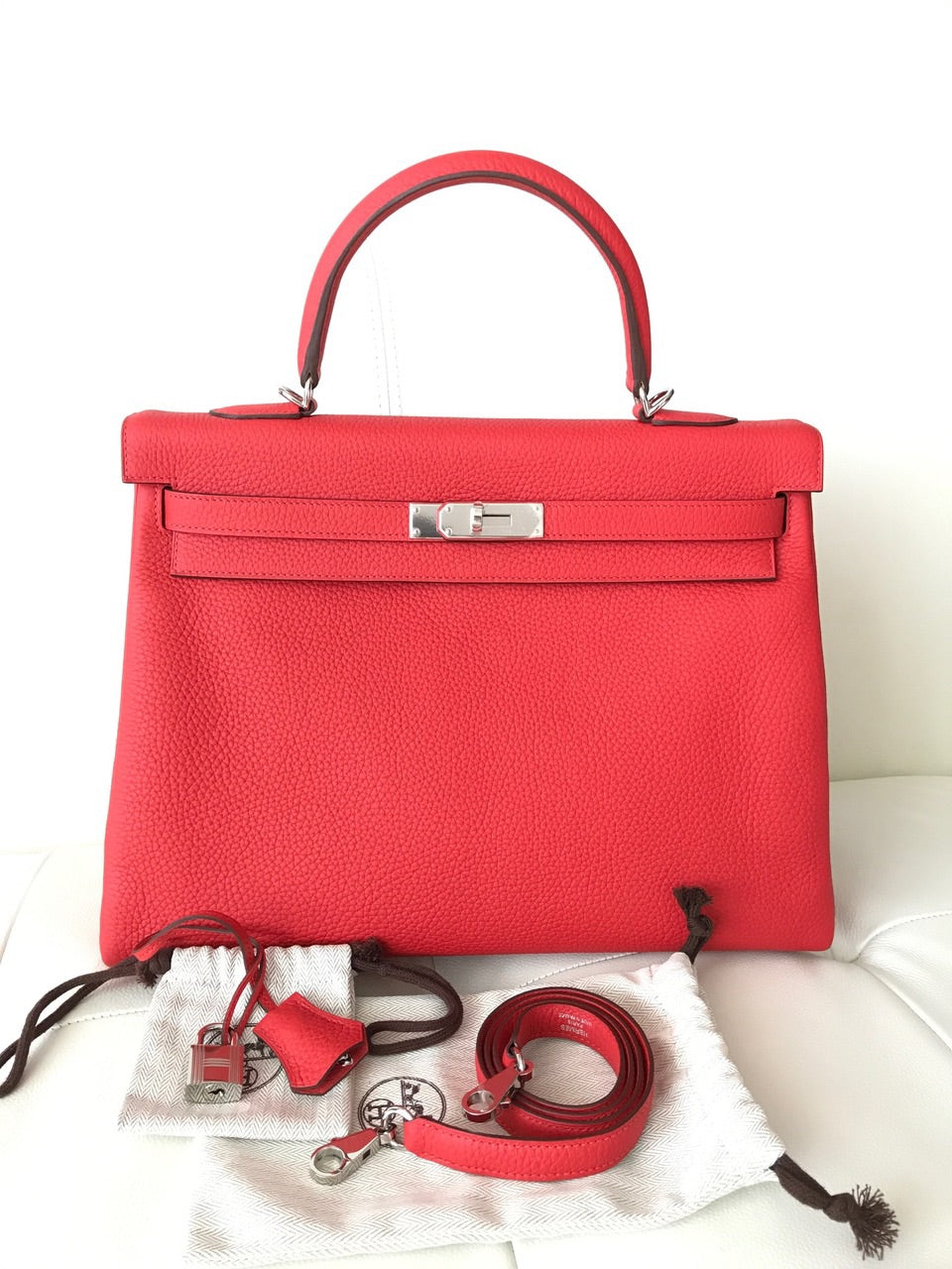 Red hermes kelly discount bag