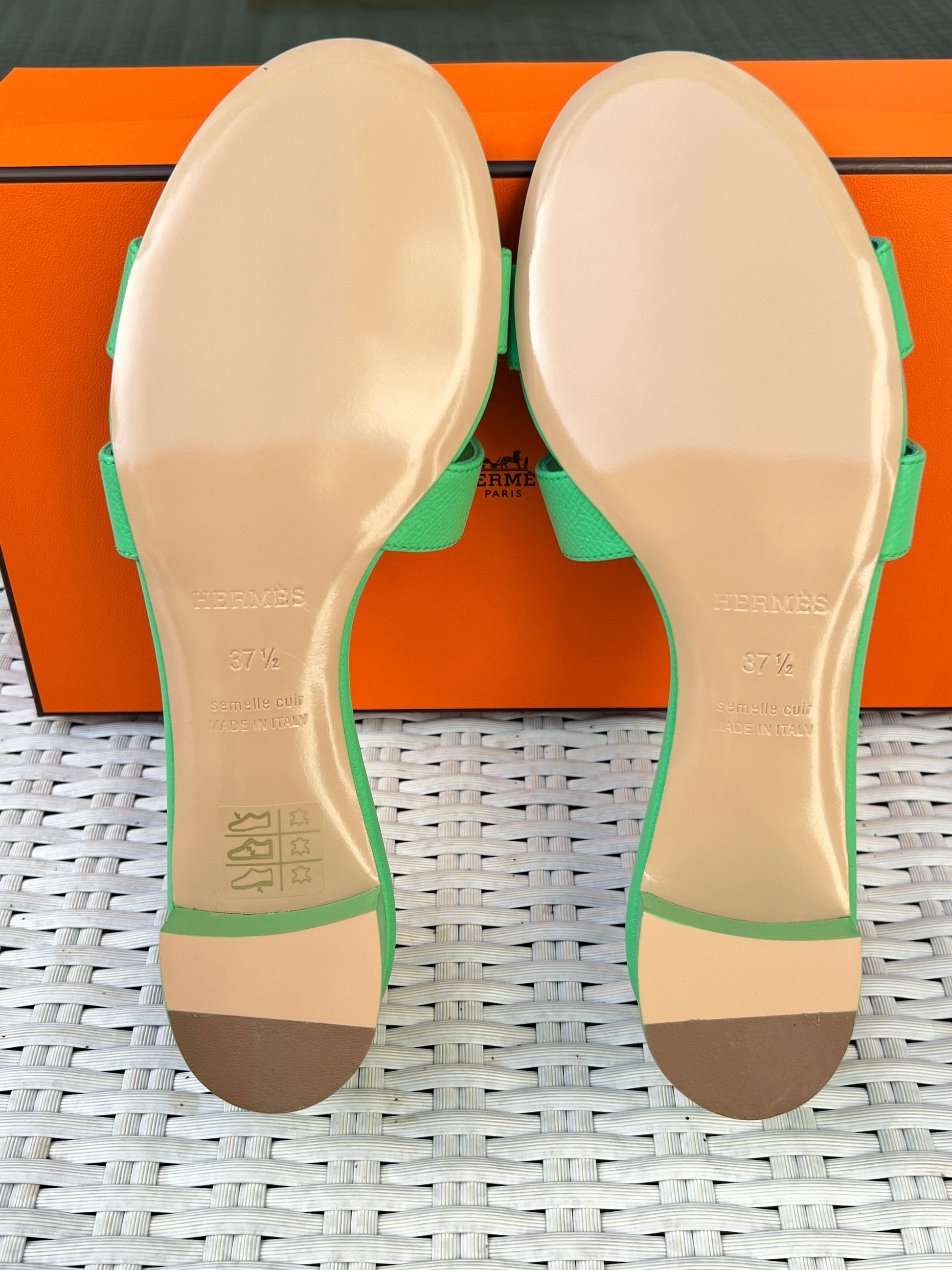 HERMES Epsom Oran Sandals 39 Vert Pomme 1296572