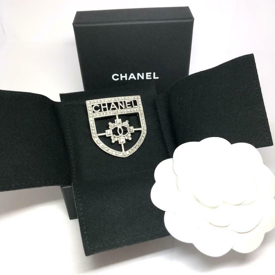 CHANEL 2015 B15 LARGE CLASSIC CREST SHIELD ARMOR BADGE BROOCH SILVER CRYSTALS PIN