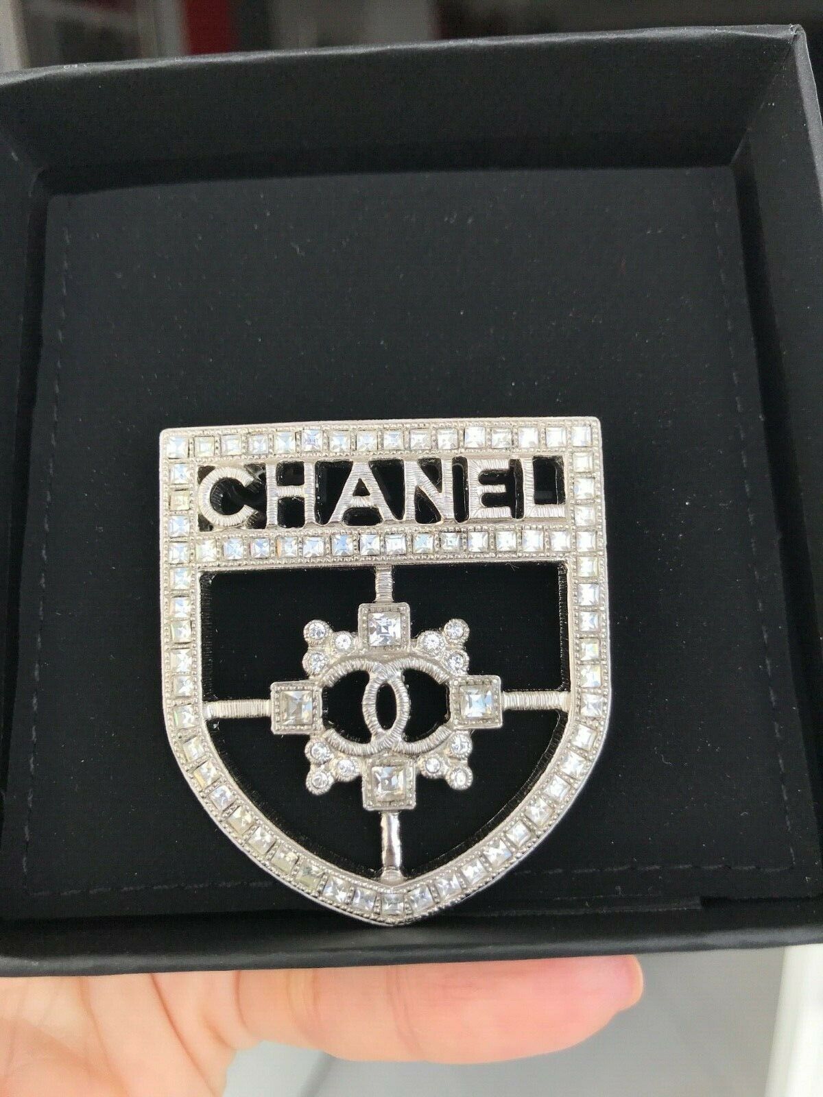 CHANEL 2015 B15 LARGE CLASSIC CREST SHIELD ARMOR BADGE BROOCH SILVER CRYSTALS PIN