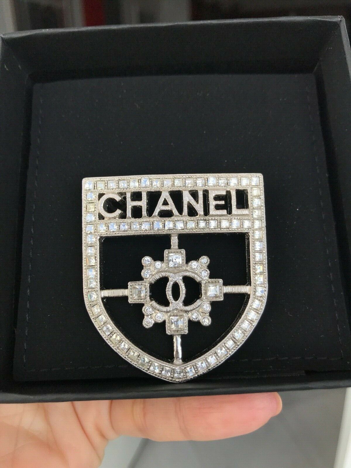 CHANEL 2015 B15 LARGE CLASSIC CREST SHIELD ARMOR BADGE BROOCH SILVER CRYSTALS PIN